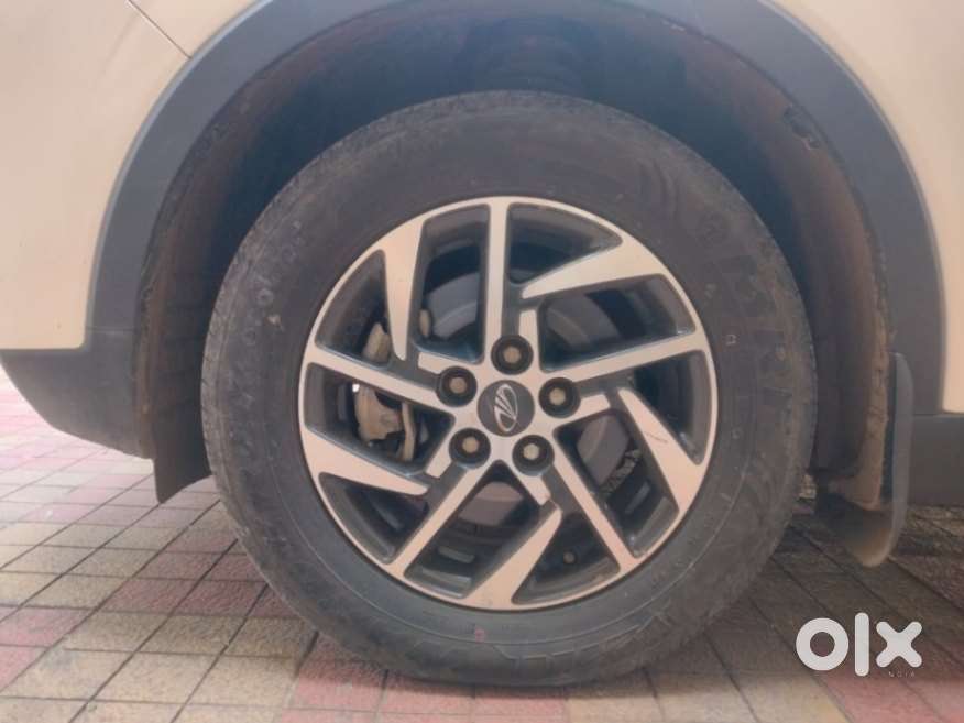 Mahindra Xuv300 W8 (o) 1.5 Diesel Amt, 2022, Diesel