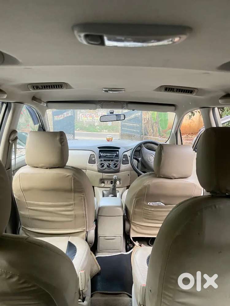 Innova 2.5g 2010 Urgent Sale