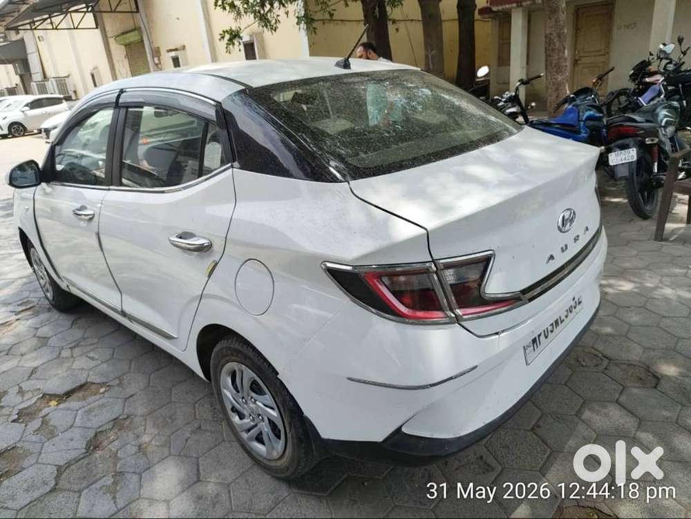 Hyundai Aura Cng Plus Petrol