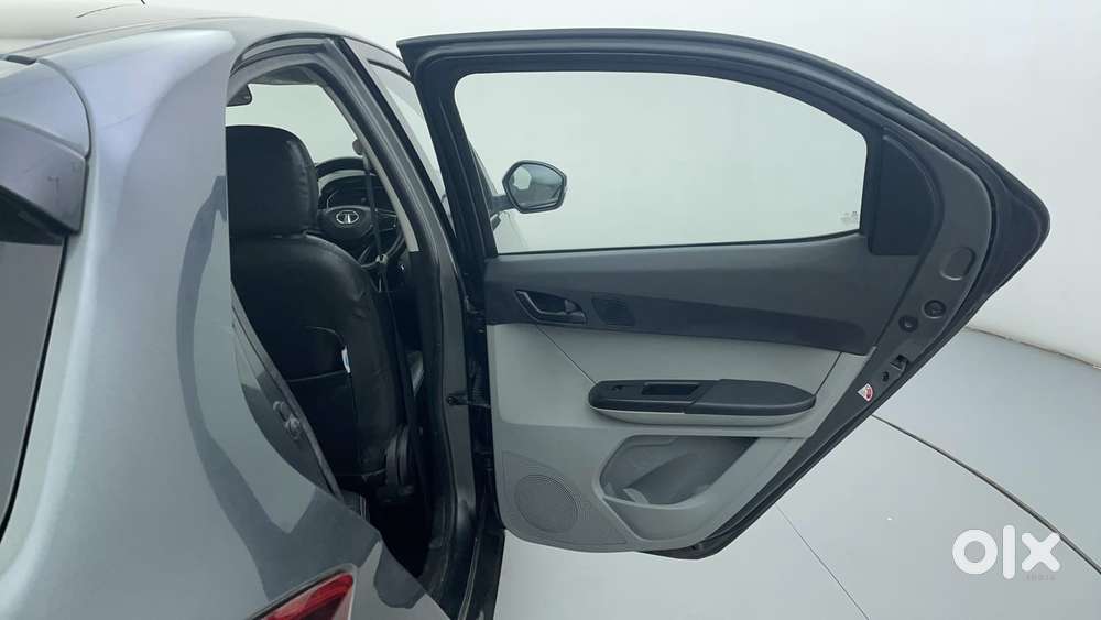 Tata Tiago 1.2 Revotron Xt Option, 2022, Petrol