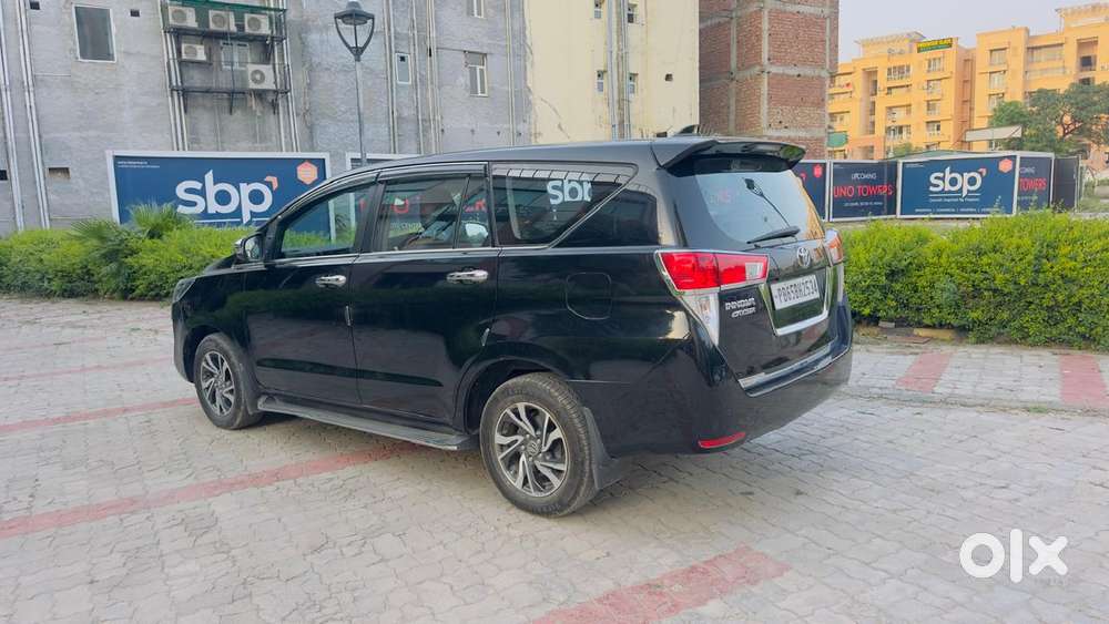Toyota Innova Crysta 2.4 G Mt, 2023, Diesel