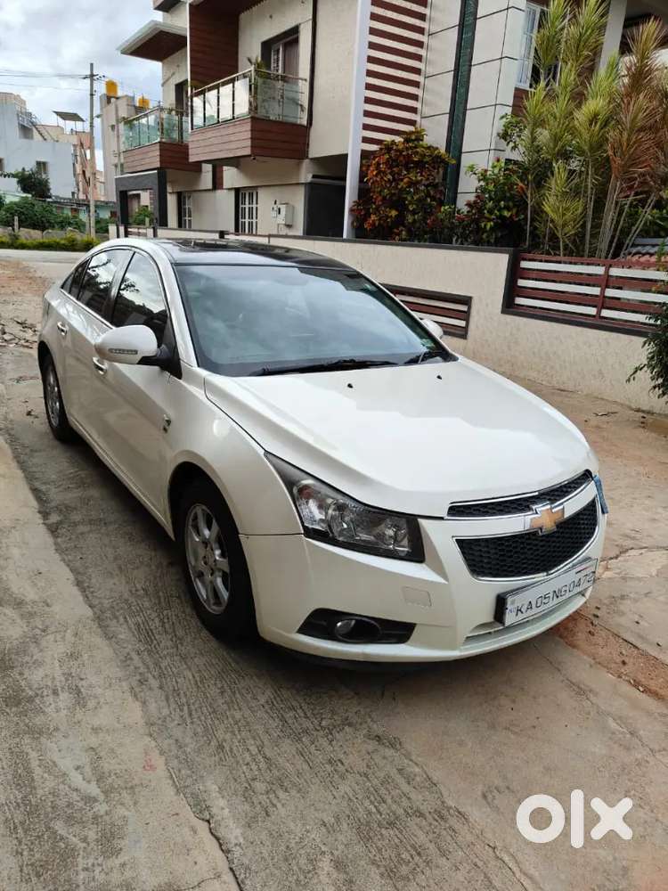 Chevrolet Cruze 2011 Diesel 99000 Km Drivenmodel:
