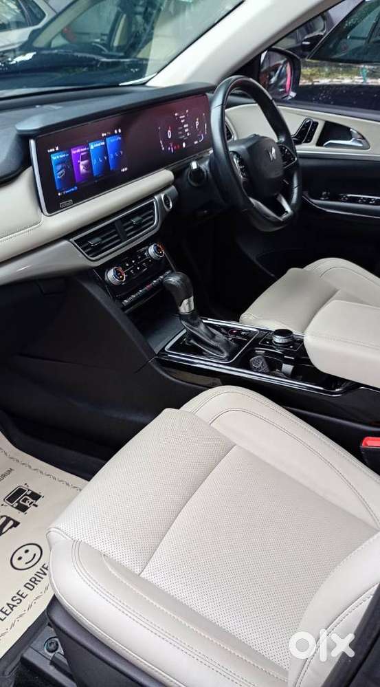Mahindra Xuv700 2.2 Ax 7 Diesel At Luxury Pack Str, 2022, Diesel