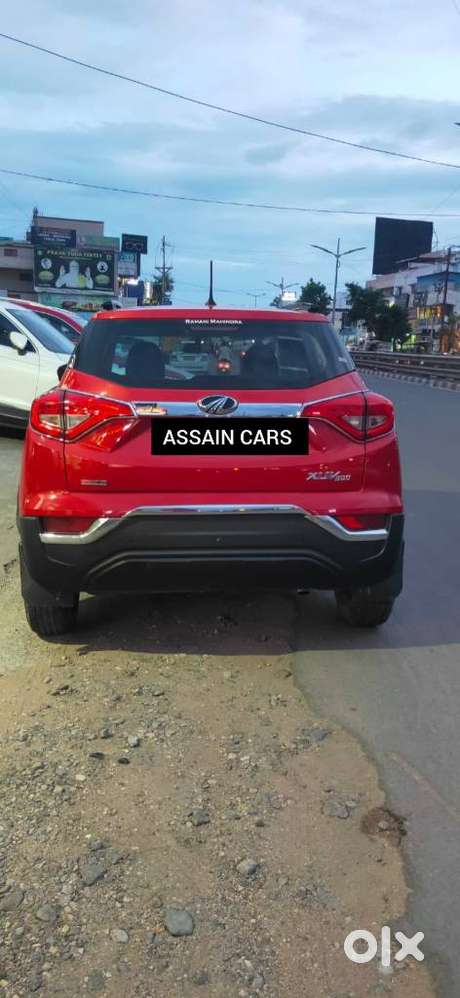 Mahindra Xuv300 1.2 W6 Amt Petrol, 2023, Petrol