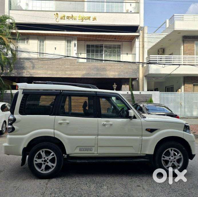 Mahindra Scorpio S10, 2018, Diesel