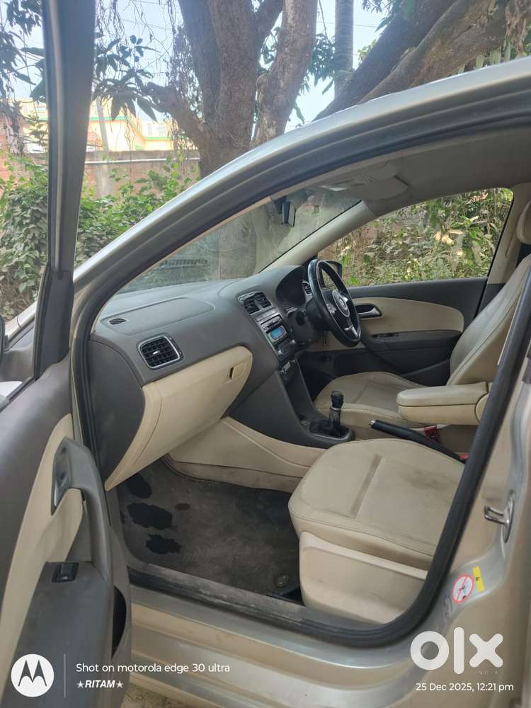 Volkswagen Vento 1.5 Highline Plus At 16 Alloy, 2013, Diesel