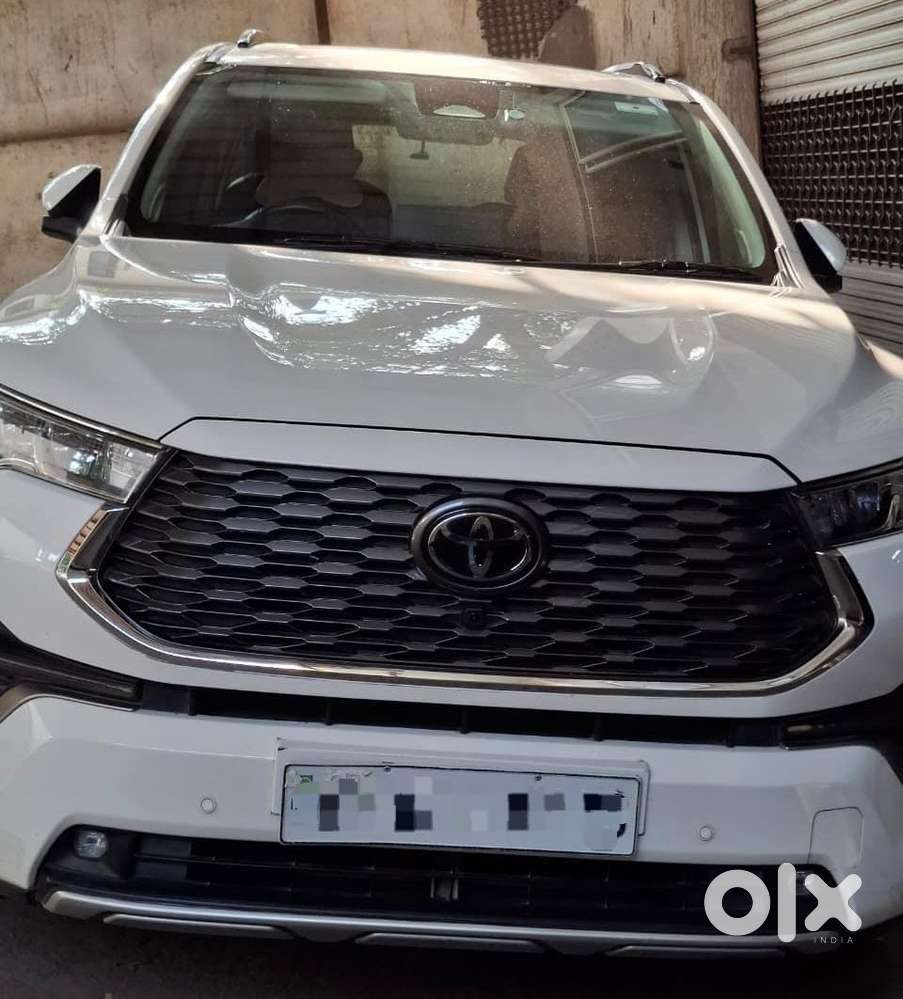 Toyota Innova Hycross 2.0 Zx (o) Hybrid 7 Str, 2024, Petrol