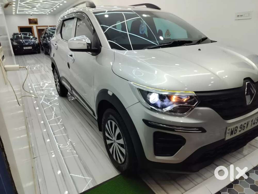 Renault Triber 1.0 Rxe, 2023, Petrol