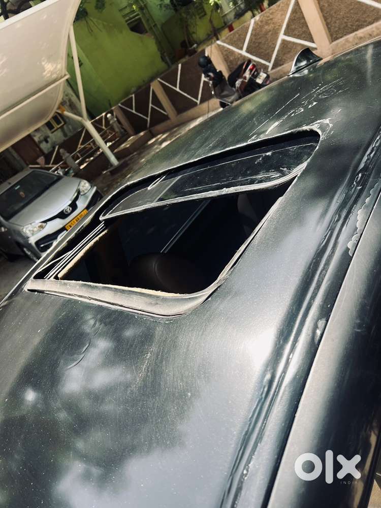 Honda Civic (sunroof)