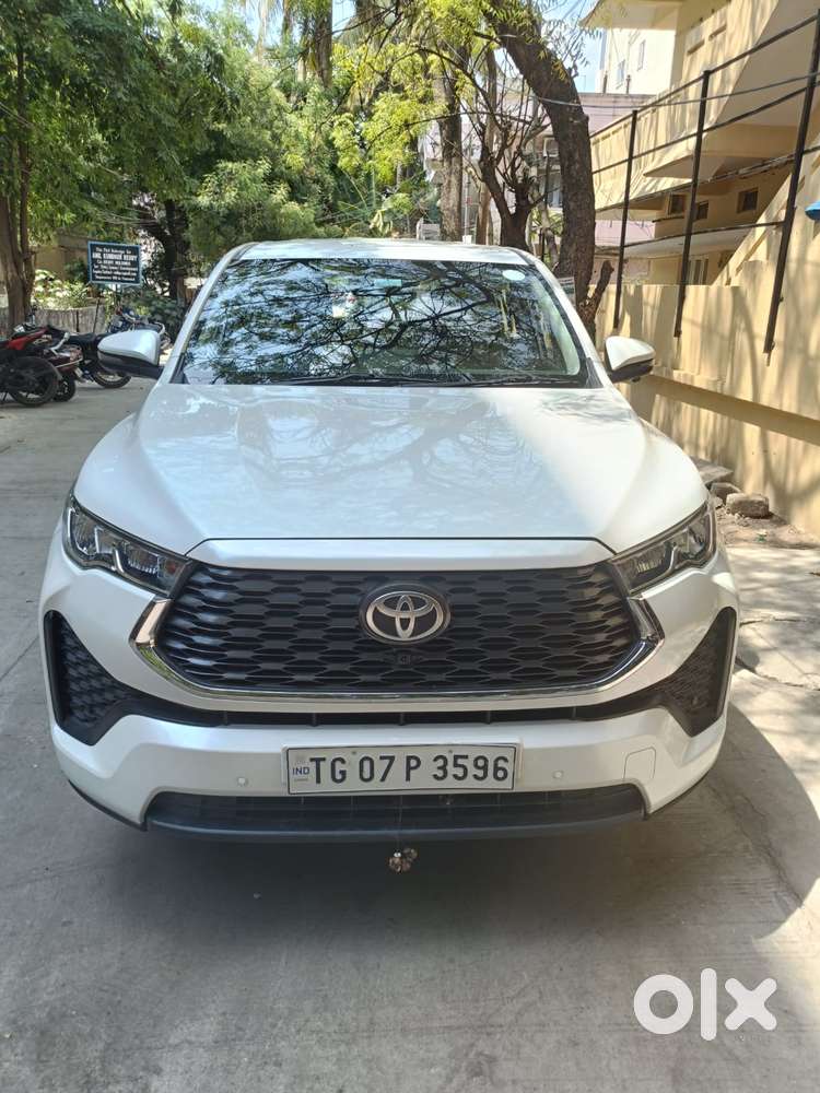 Toyota Innova Hycross 2.0 Vx Hybrid 8 Str, 2024