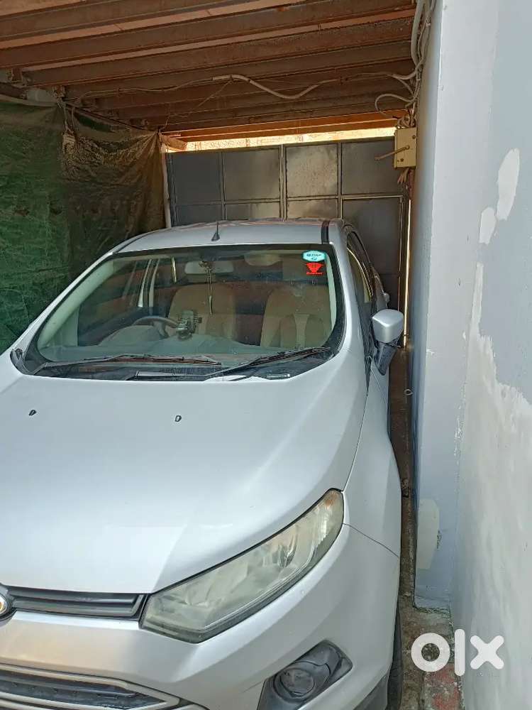 Ford Ecosport 2015 Petrol 95000 Km Driven With Service Record