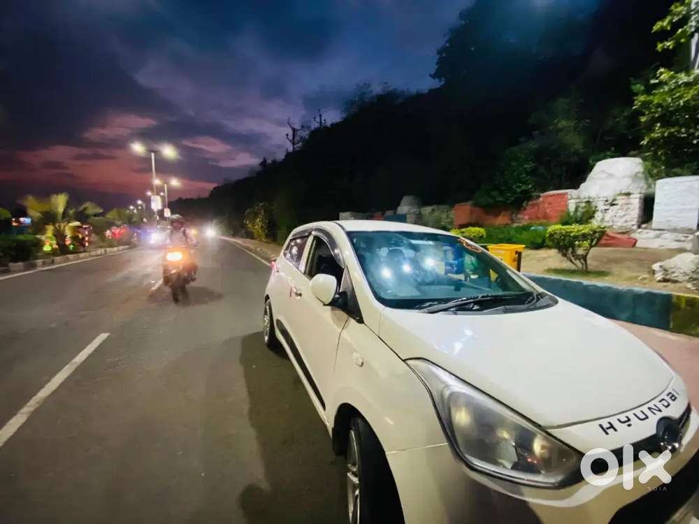 Hyundai Grand I10 2016 Petrol 60000 Km Driven