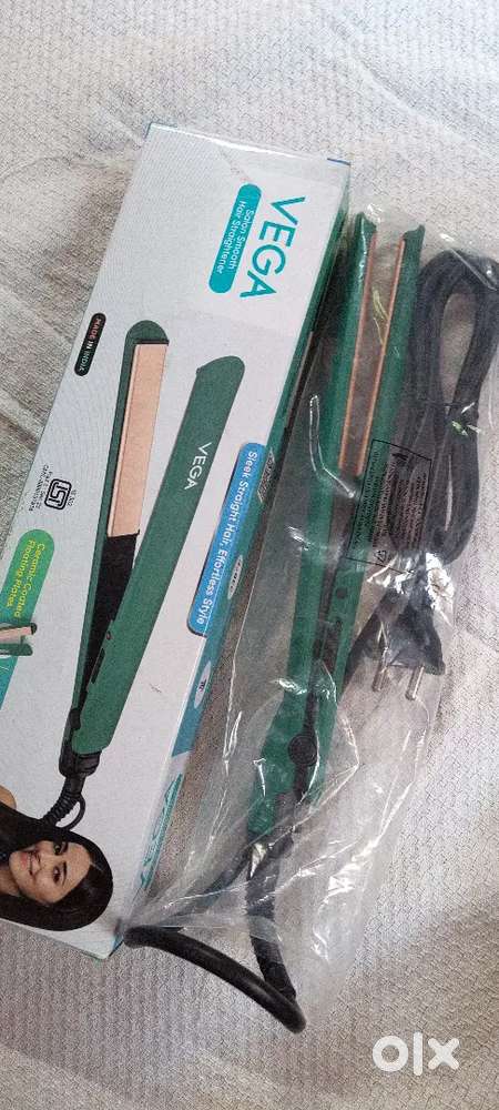 Vega Salon Smooth Hair Straightener - Brand New