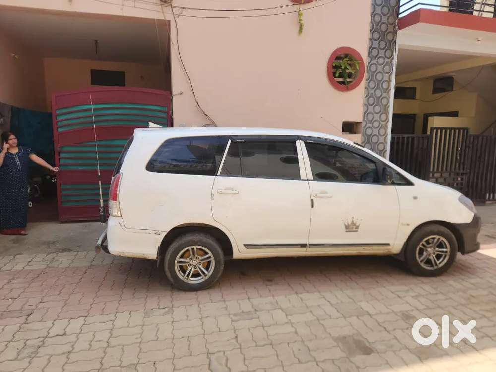 Toyota Innova 2010 Diesel Well Maintained