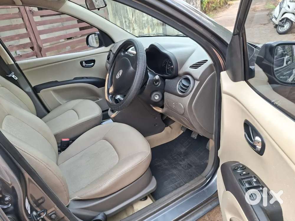 New Tyres. New Insurance. Centre Lock. 4 Door Power Window