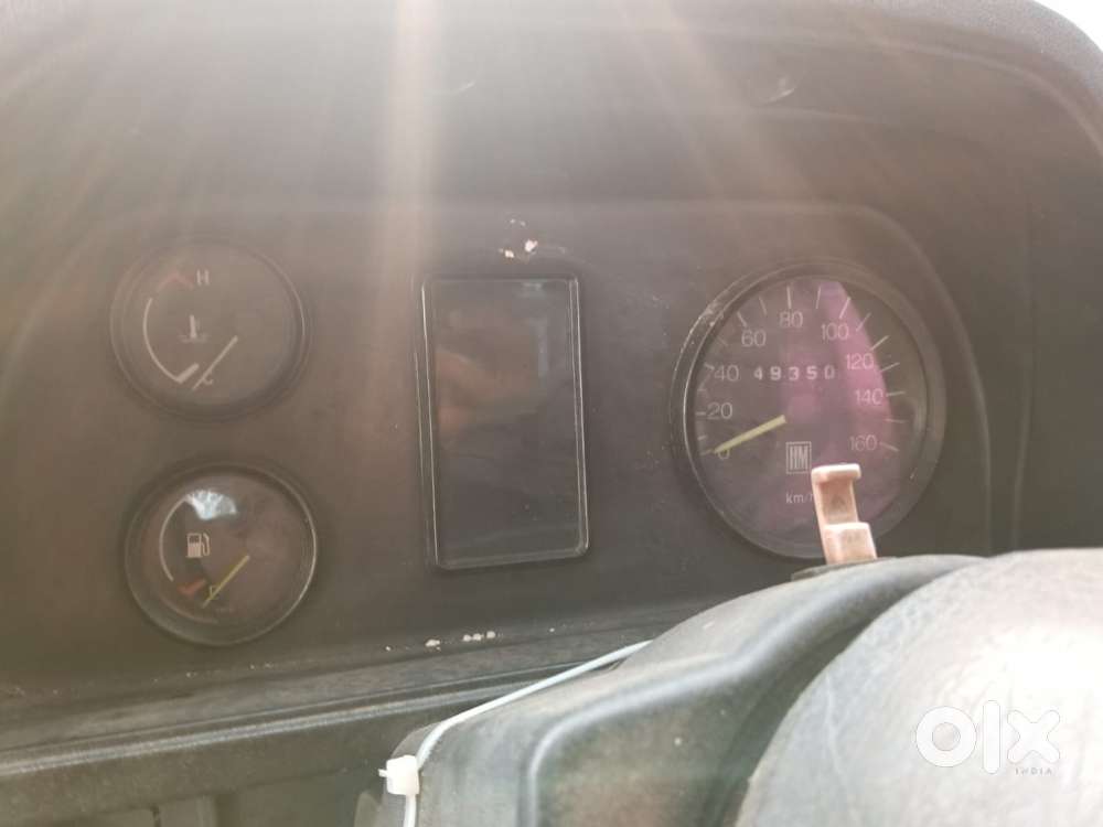 Ambassador Classic 2000 Dsz Ac, 2000, Diesel