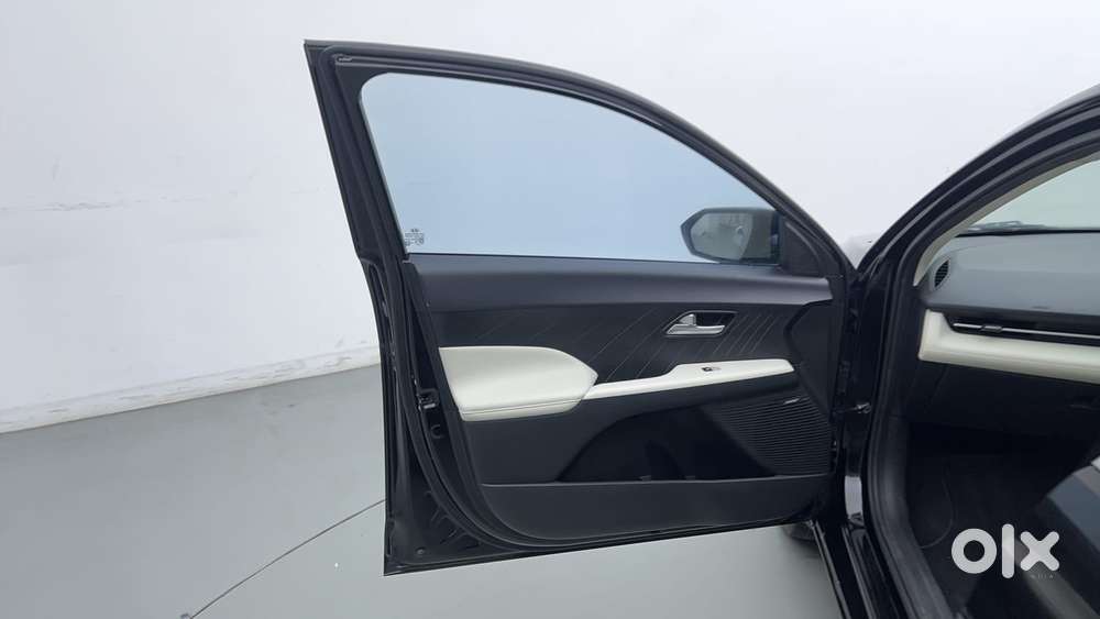 Hyundai Verna 1.5 Sx (o) Petrol Mt, 2023, Petrol