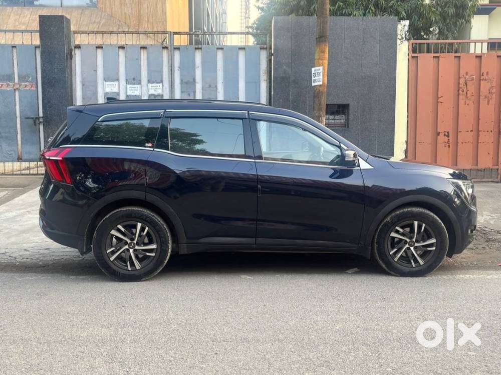 Mahindra Xuv700 2.0 Ax 5 Petrol At Str, 2022, Petrol