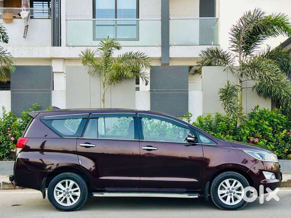 Toyota Innova Crysta 2.4 V, 2016, Diesel
