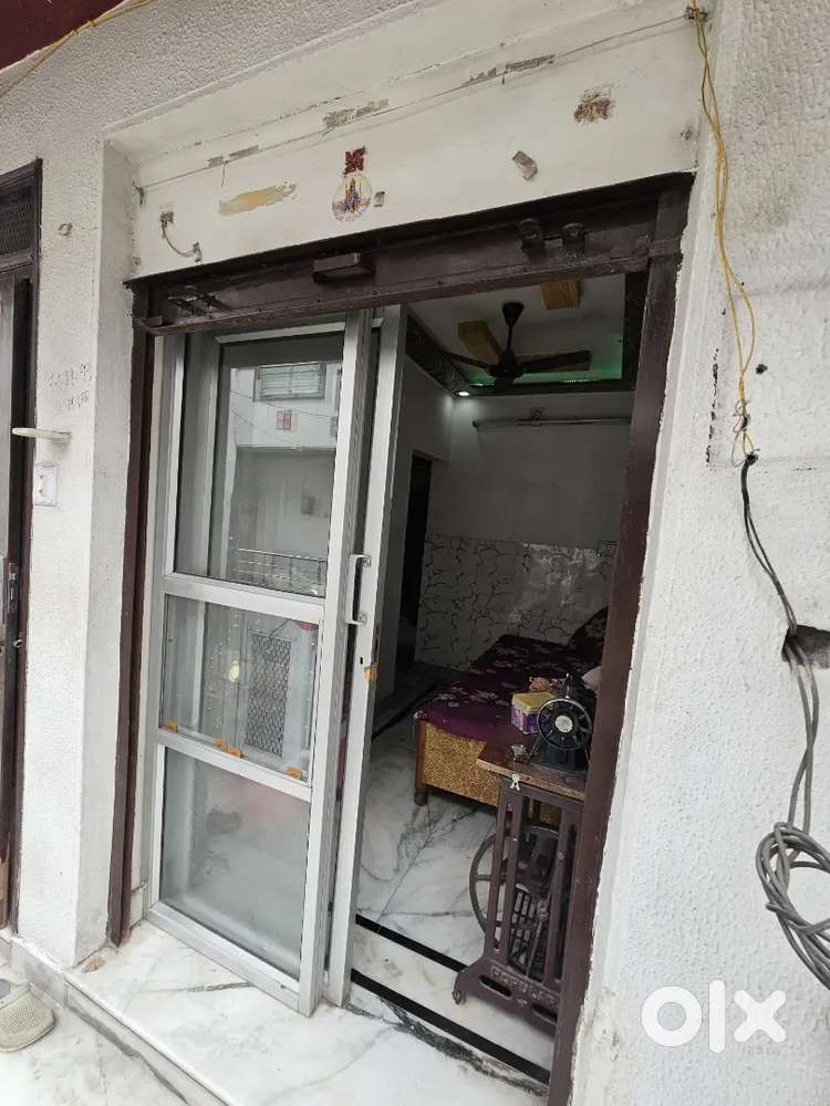 Aluminium sliding door