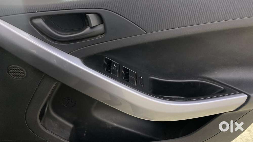 Tata Nexon 1.5 Revotorq Xma Amt (s), 2021, Petrol
