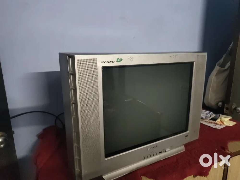 Antiqe TV approx 20 years old