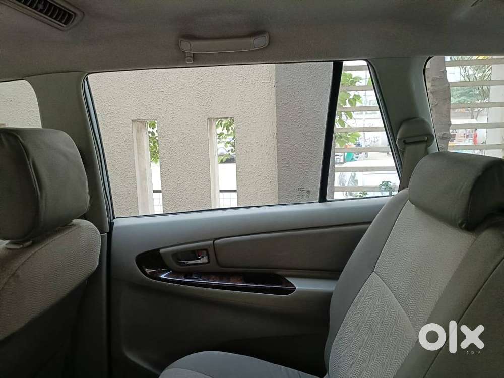 Toyota Innova 2.5 V 2015