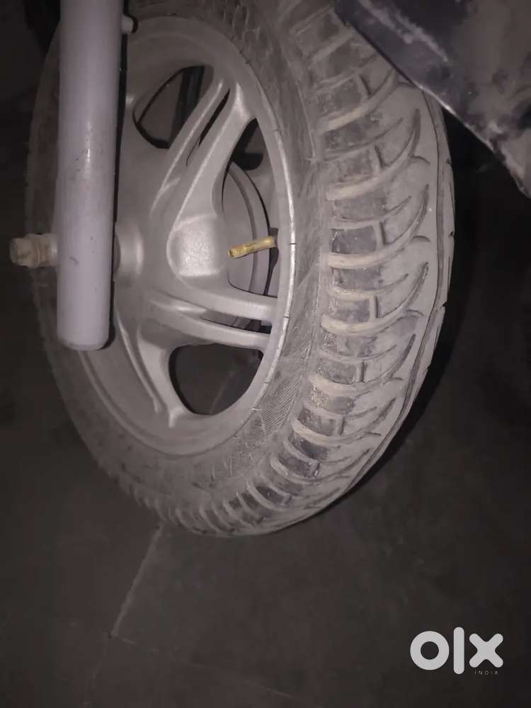 Scooty tyre and view mirror