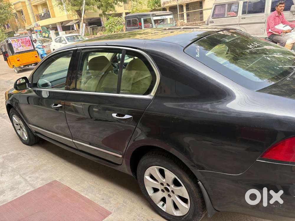 Skoda Superb 2008-2013 Ambition 2.0 Tdi Cr At, 2011, Petrol