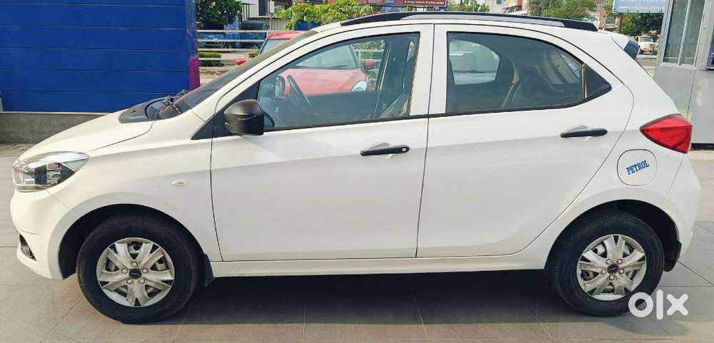 Tata Tiago Xe, 2018, Petrol
