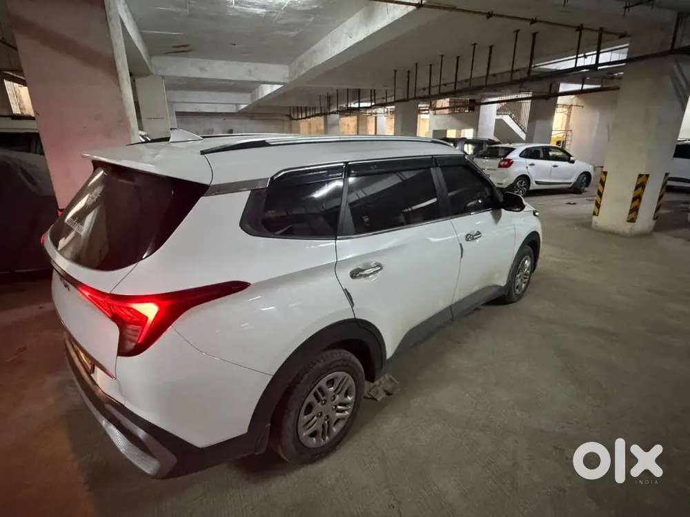 Kia Carens Prestige (o) Petrol