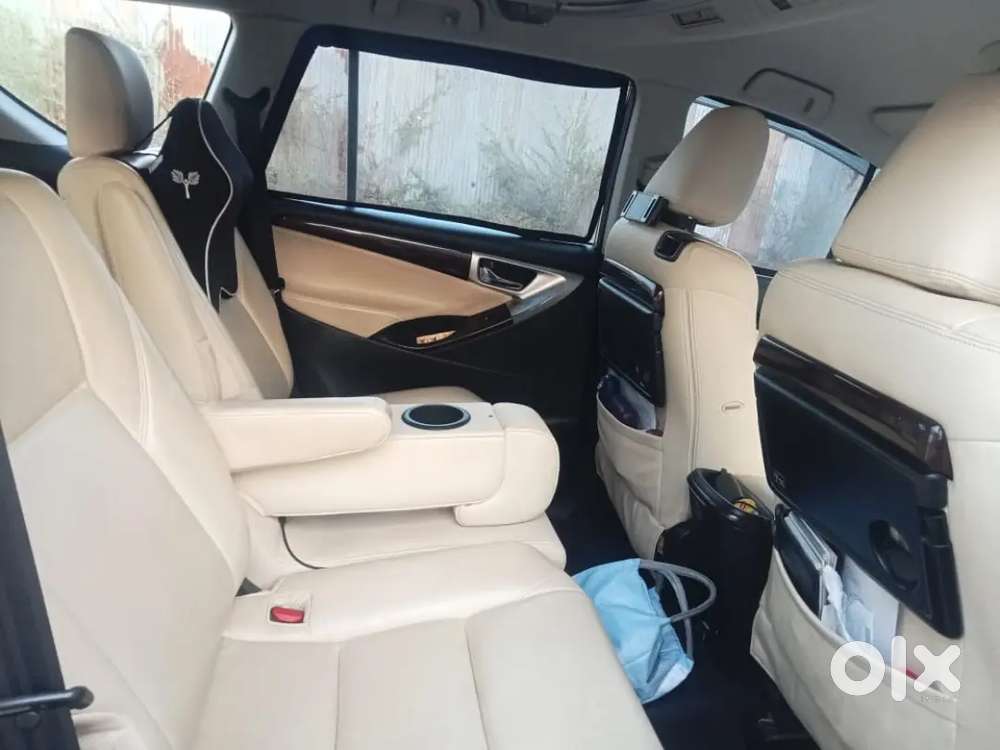 Toyota Innova Crysta 2016 Diesel 325000 Km Driven