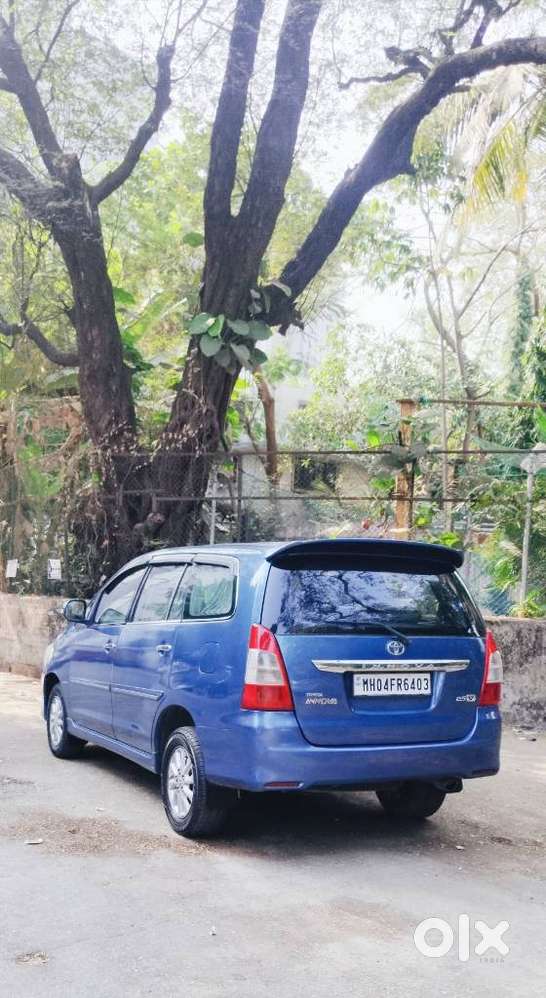 Toyota Innova 2.5 V 7seater Crysta Edition, 2012, Diesel