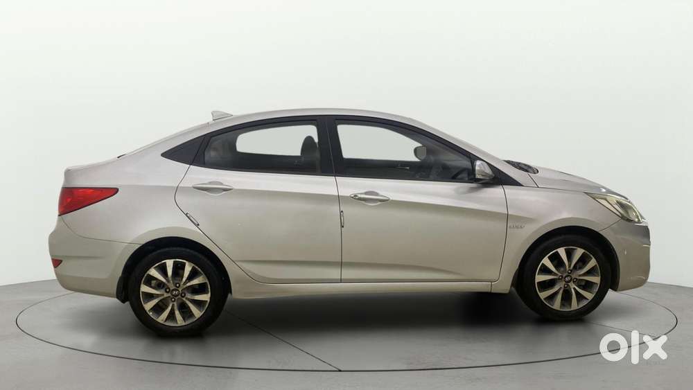 Hyundai Verna Fluidic 1.6 Vtvt Sx, 2013, Petrol