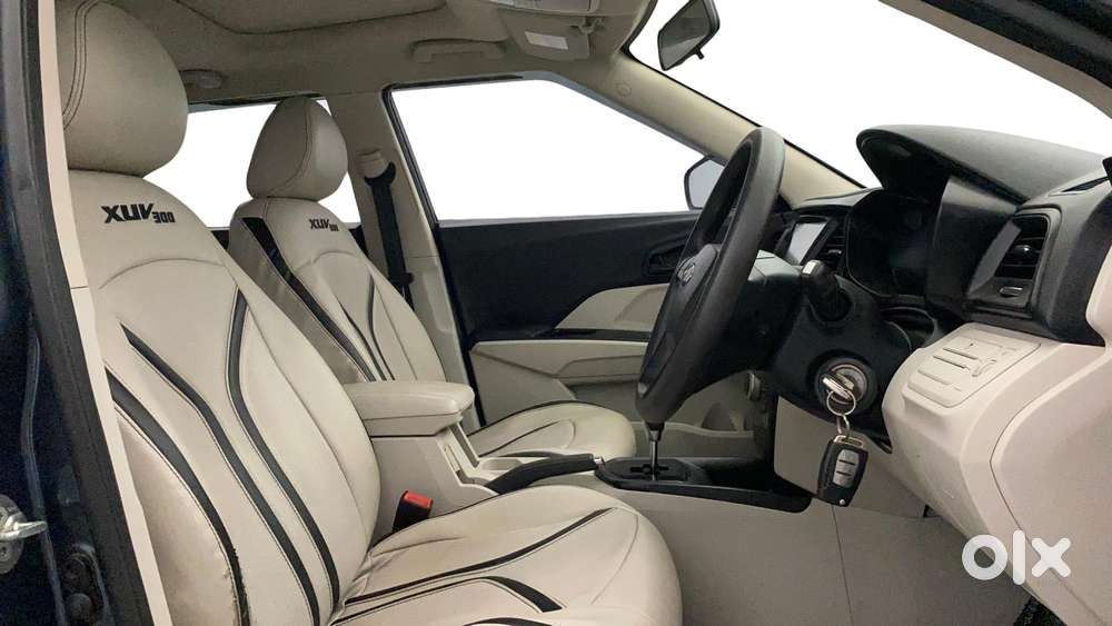 Mahindra Xuv300 1.2 W6 Amt Petrol, 2021, Petrol