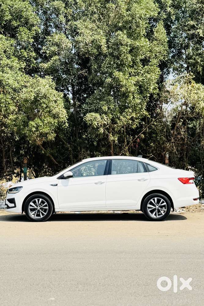 Skoda Slavia 1.0 Tsi Style At, 2023, Petrol