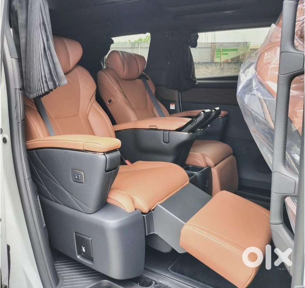Toyota Vellfire Vip – Executive Lounge, 2024, Petrol