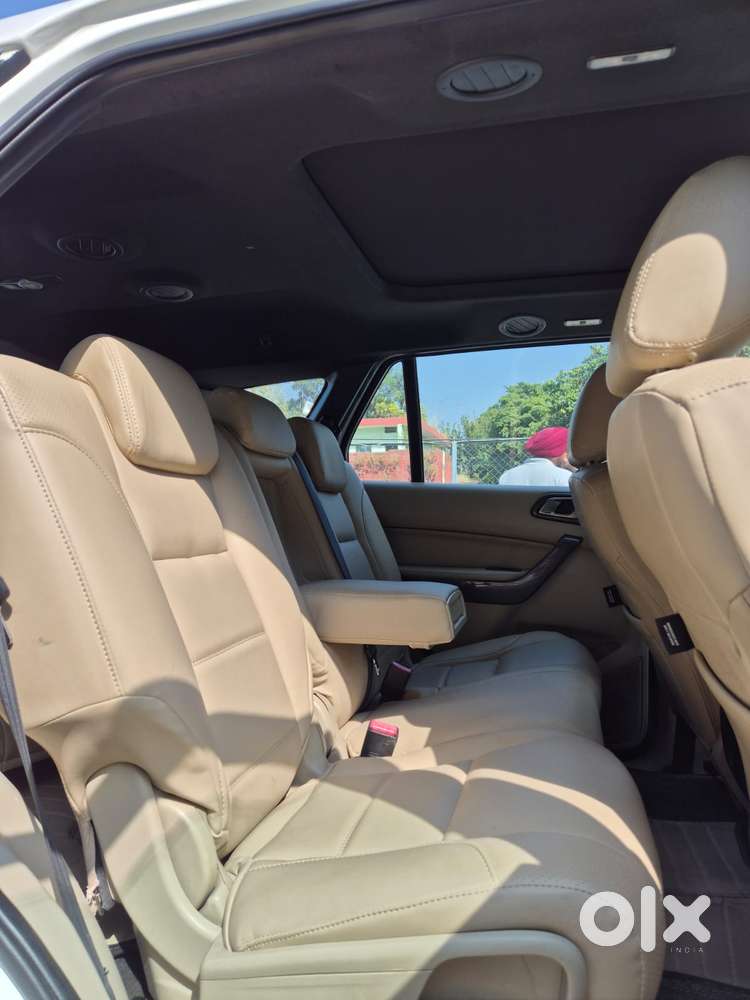 Ford Endeavour 3.2 Titanium At 4x4, 2017, Diesel