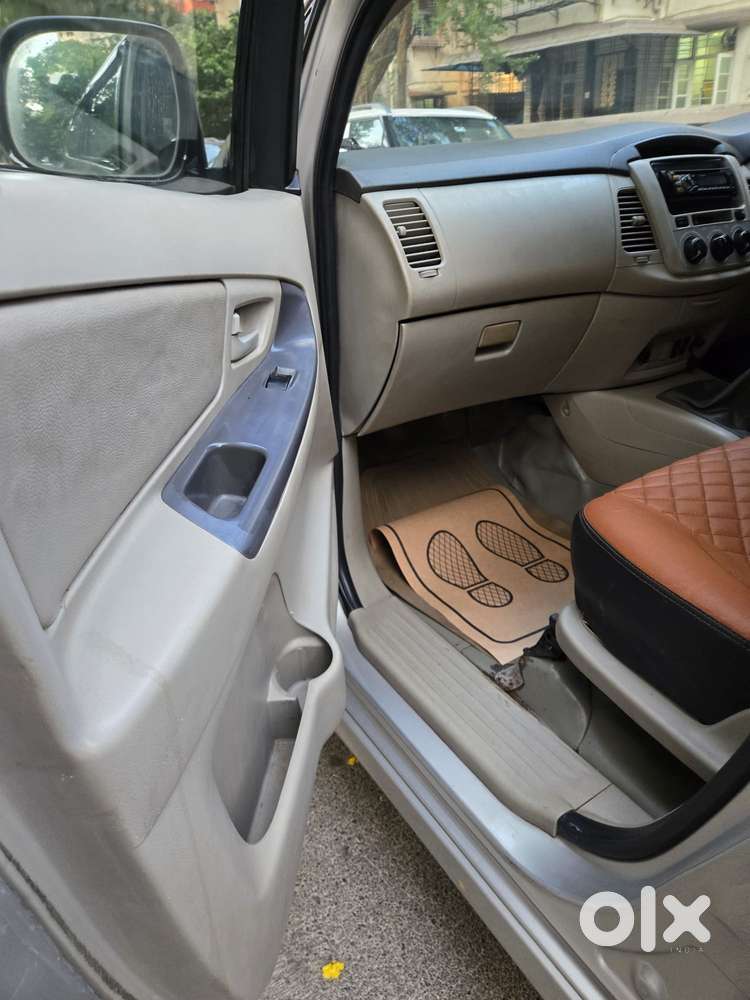 Toyota Innova 2.5 G (diesel) 7 Seater Bs Iv, 2014, Diesel