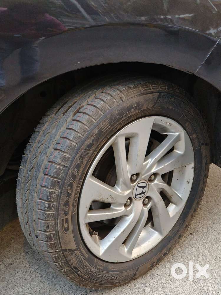 Honda Jazz V Automatic, 2016, Petrol