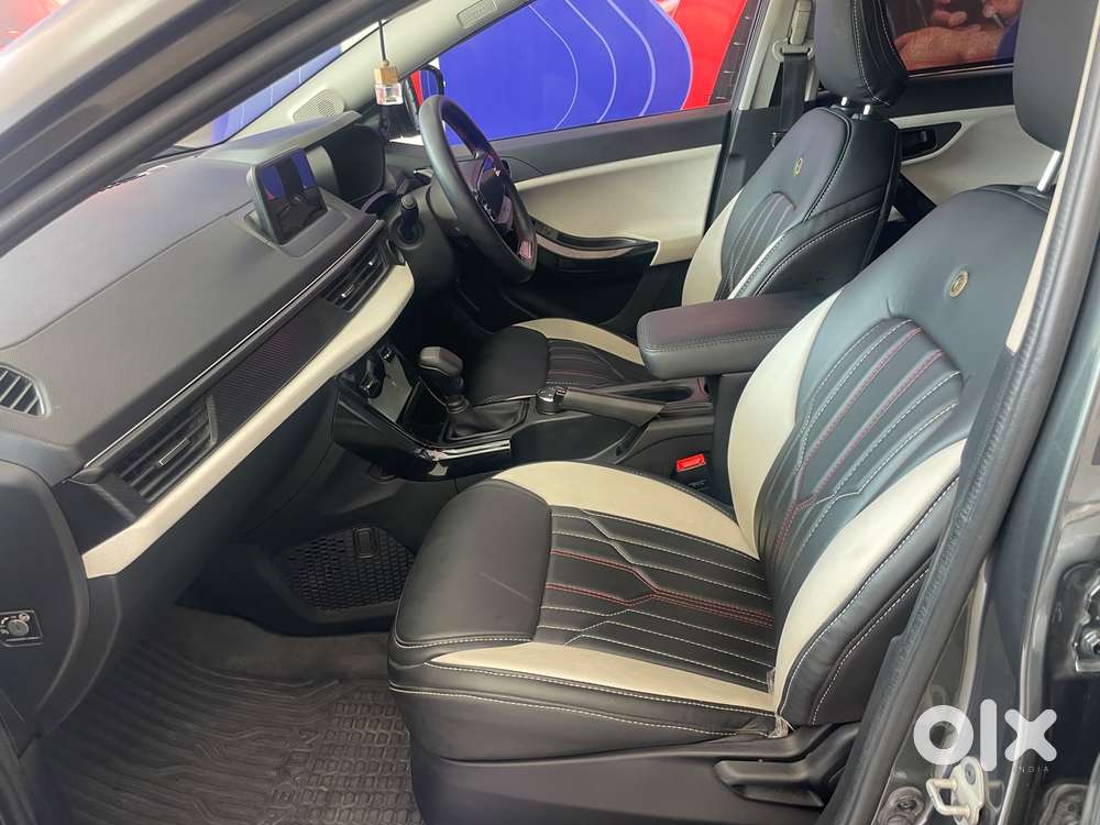 Tata Nexon, 2023, Petrol