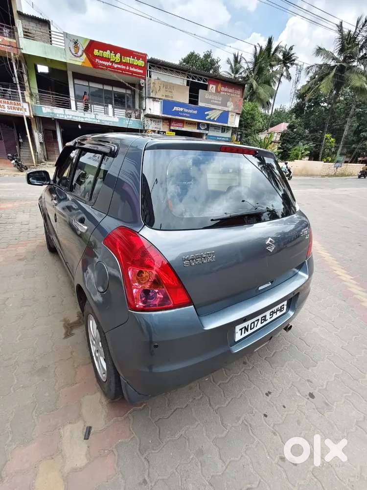 Maruti Suzuki Swift 2011 Petrol Manual