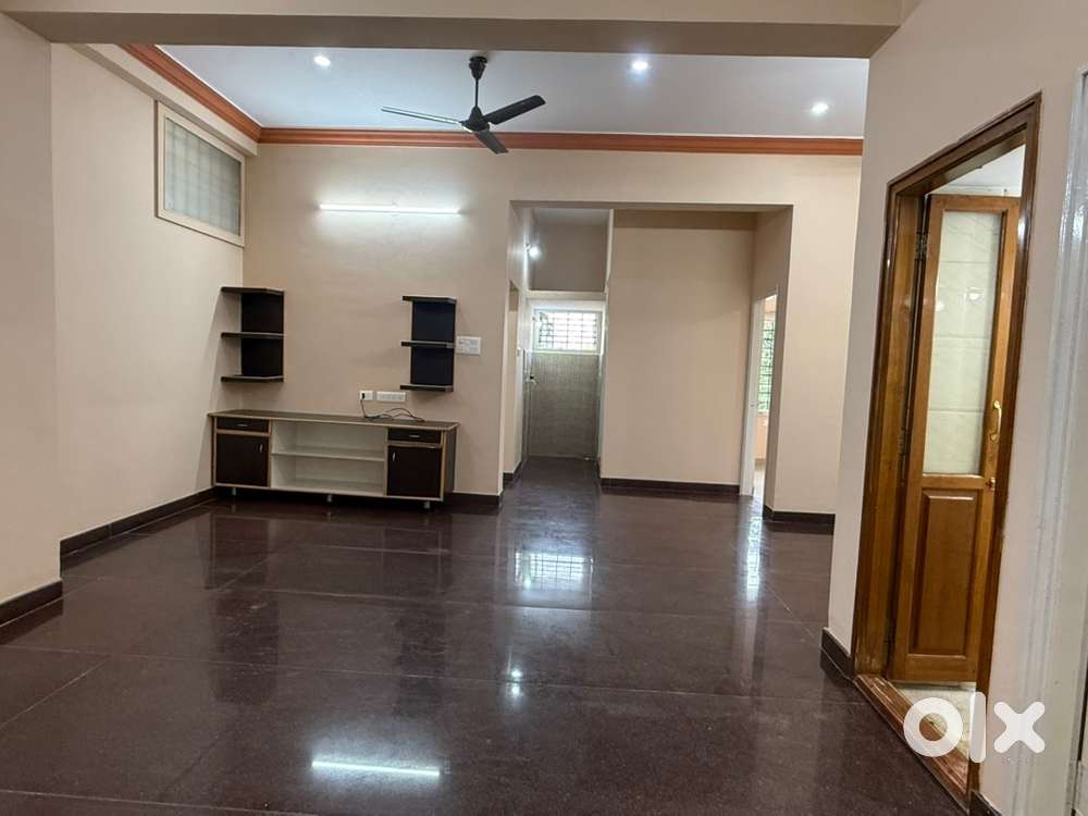 JC & UNIVERSITY NEAR 2 BHK RENT 18 k . VIJYANAGARA Mysore