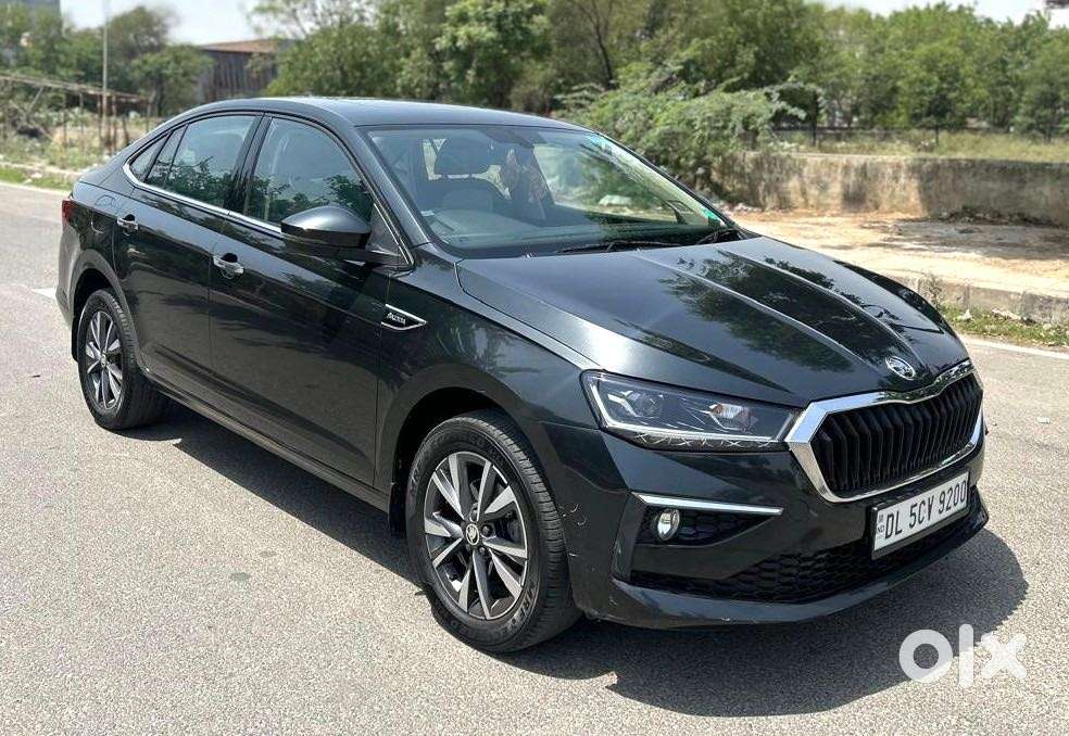 Skoda Slavia 1.0 Tsi Style At, 2023, Petrol