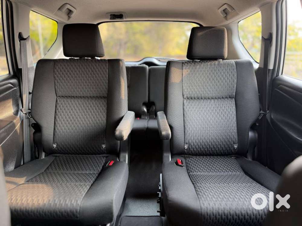 Toyota Innova Crysta 2.4 G Mt, 2022, Diesel