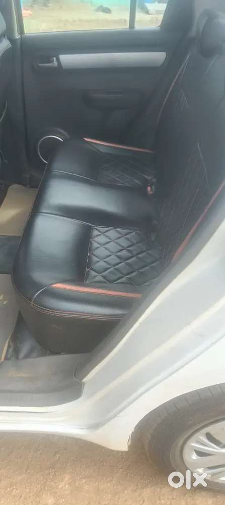 Good Condition Showroom In Dennis