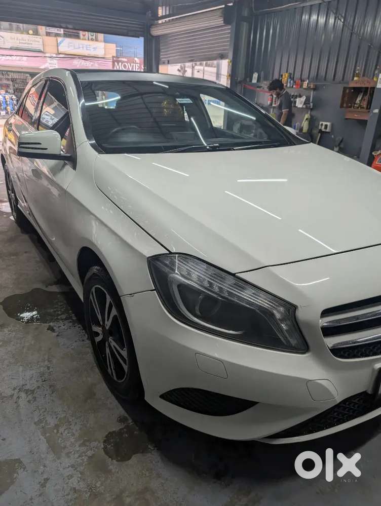 Mercedes-benz A Class 2015 Petrol Well Maintained. Showroom Track