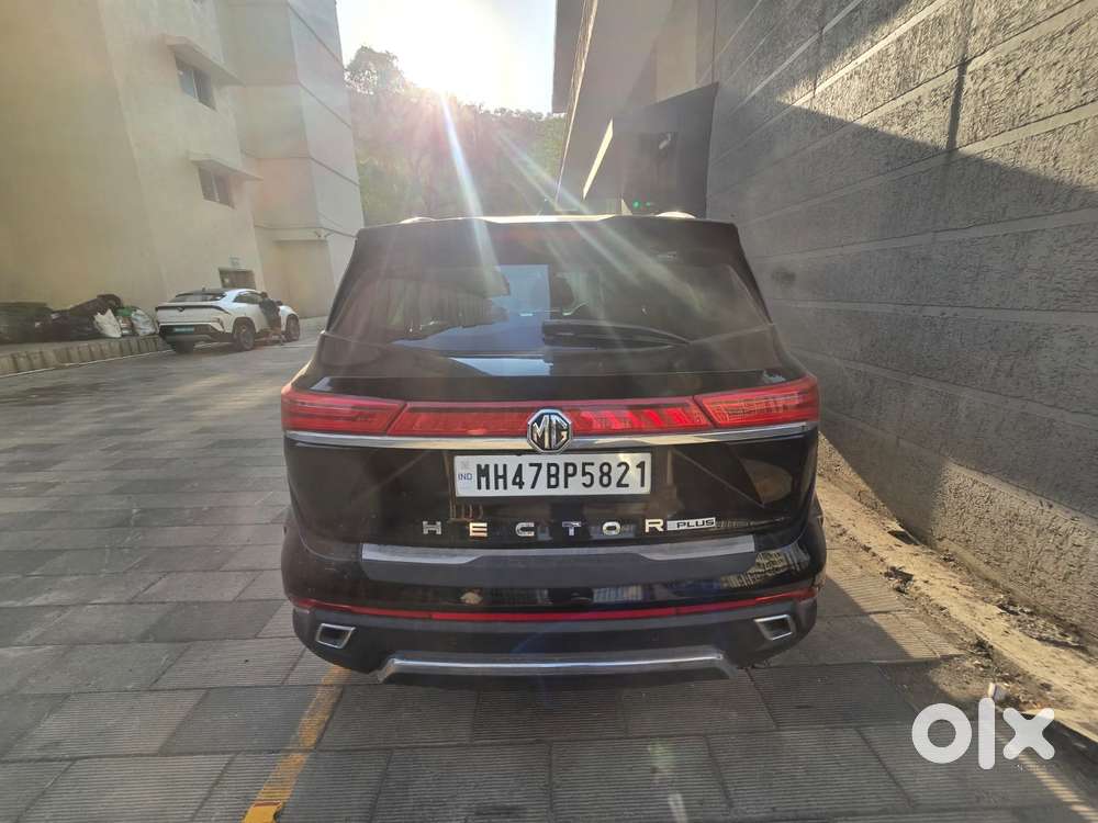 Mg Hector Plus Sharp Pro 1.5 Turbo Petrol Cvt 7 Str Dual Tone, 2024,..