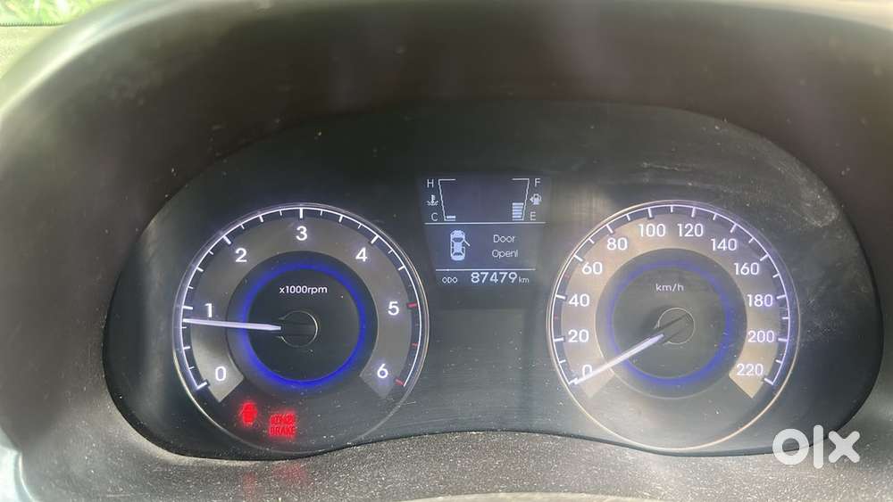 Hyundai Fluidic Verna 2014