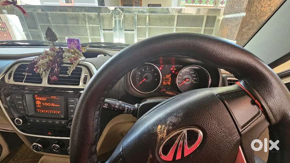 Mahindra Tuv 300 2017